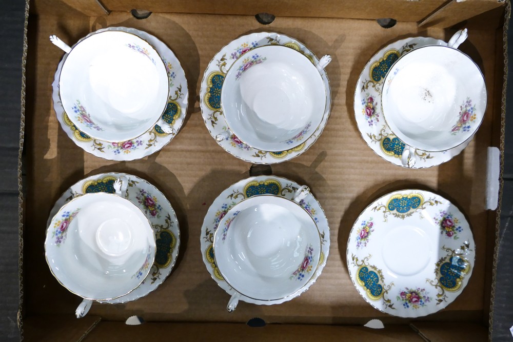 Royal Albert, Berkeley pattern tea and dinner ware to include six tea trios (one cup a/f) together - Image 8 of 8
