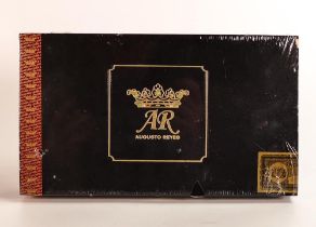 Augusto Reyes Robusto handmade cigars (Dominican Republic), approx 5.0in x 50 ring gauge, sealed box