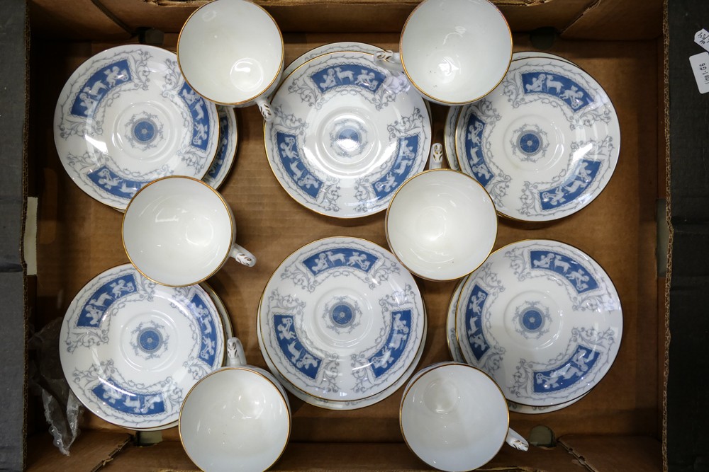 A large collection of Coalport Revelry pattern tea & coffee ware including 12 x trios, 6 coffee cans - Image 6 of 8