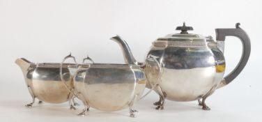 Silver three piece tea set, hallmarked for Sheffield 1932, 1314g. (3)