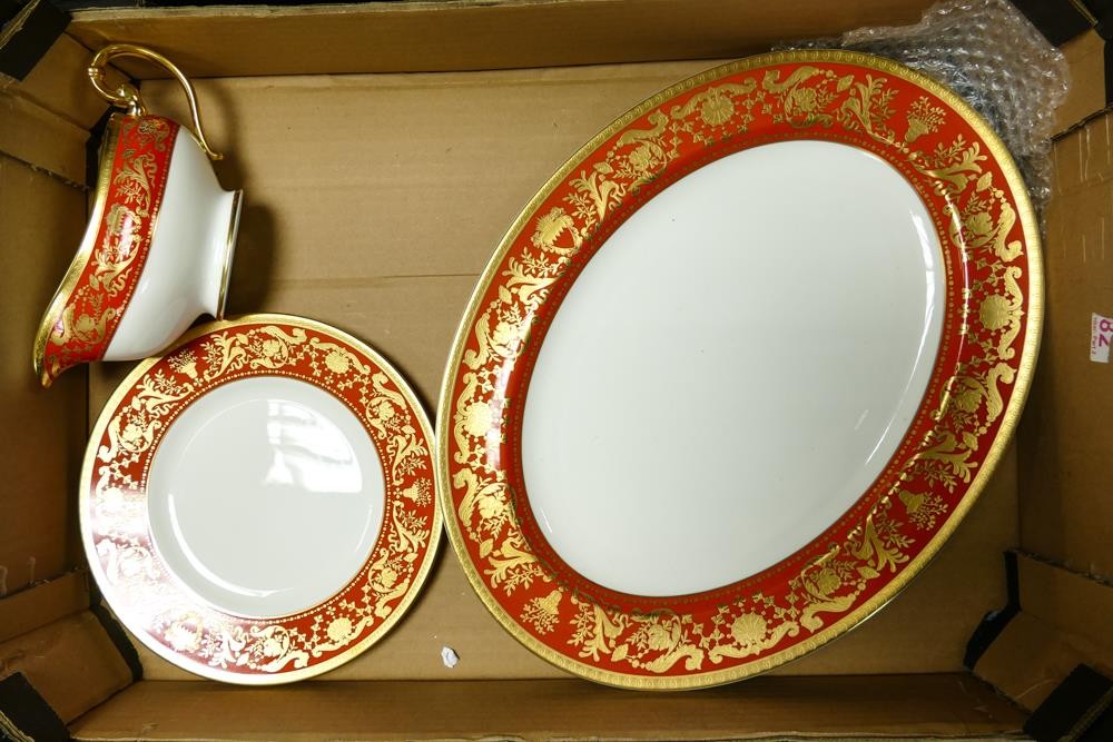 A collection of De Lamerie Fine Bone China heavily gilded Renaissance pattern tea & dinner ware to - Image 4 of 5