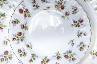 Royal Albert Winsome dinner ware to include 2 lidded tureens, 2 oval platters, gravy boat & stand, 6