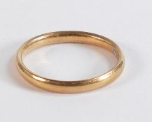 22ct gold wedding ring / band maked Fidelity, size M, weight 2.66g.