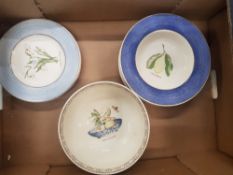 Wedgwood Sarahs Garden items to include fruit bowl, 6 rimmed soup bowls & 6 salad plates (1 tray)