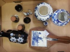 A mixed collection of ceramic items to include delfts, dutch cheese board with knife, earthen ware