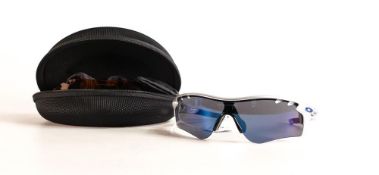 Oakley Radarlock sunglasses, model OO9181-03