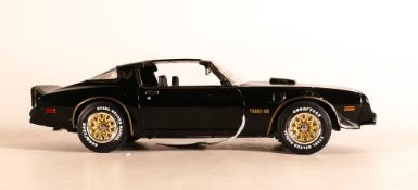 Ertl 1/18 1977 Smokey & The Bandit Firebird model car (no ariel)