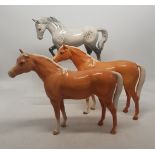 Beswick Stocky Jogging 855 together with two Palomino Arab Bahram 1771 (all ears a/f) (3)