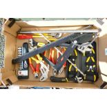 A collection of mainly unused hand tools including screwdrivers, spanners, pliers, etc (1 tray)