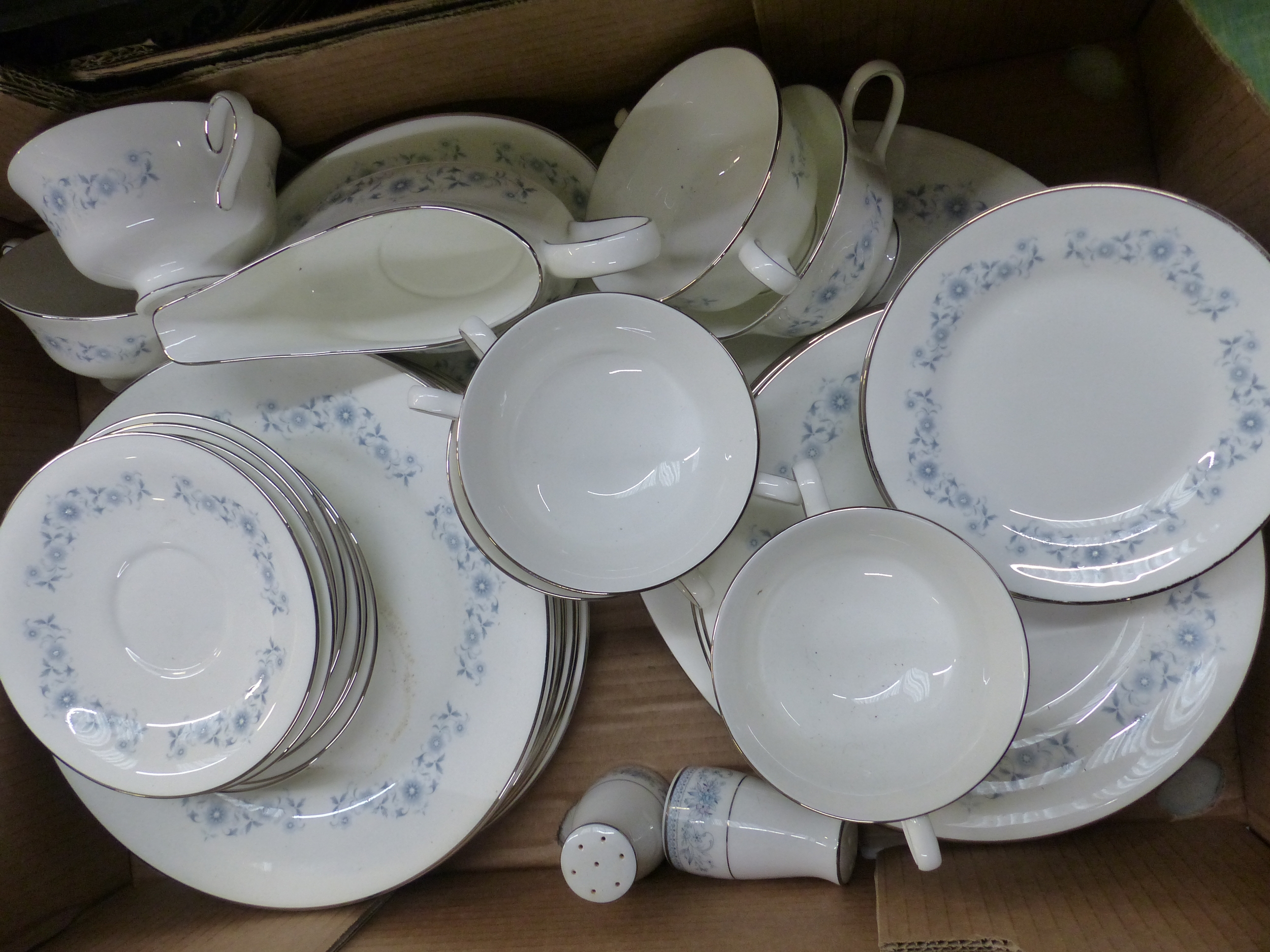 Wedgwood Josephine patterned dinnerware to include 8 dinner plates, 8 salad plates, 7 soup