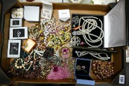 A large collection of quality costume jewellery to include boxed Wedgwood necklace, beads ,