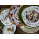 A mixed collection of decorative wall plates to include Aynsley Christmas Plates, Crown