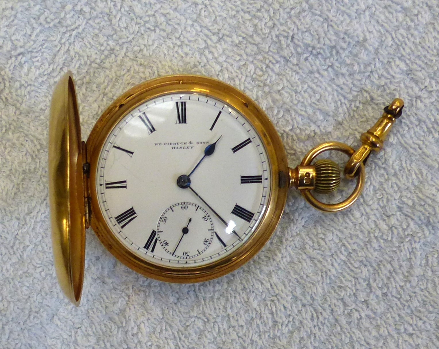18ct gold cased 'Pidduck & Sons Hanley' full hunter pocket watch, hallmarked for Chester 1953,