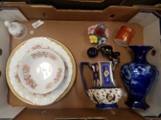 A mixed collection of ceramic items to include Royal Winton jug, Blythe pottery vase, Paragon cake