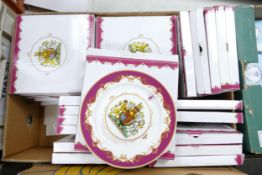 A collection of New Boxed Royal Commemorative Diamond Jubilee Wall Plates (32)