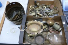 A large collection of Brass & metal wares including dishes, beer taps, ornaments door stops etc (3