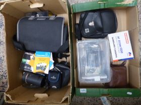 A large collection of vintage cameras including Samsung, Kodak, Fujifilm together with acessoring