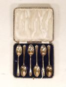 Set of six hallmarked silver tea spoons with golfing motif, 81g.