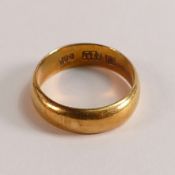 22ct gold wedding ring, size N, 3.7g.