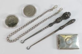 Silver hallmarked Albert watch chain 32g (worn marks), 2 x silver handled button hooks, silver