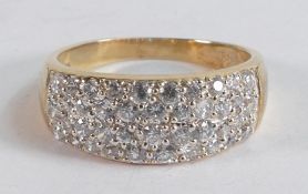 9ct CZ cluster ring, ring size Q, 4.8g.