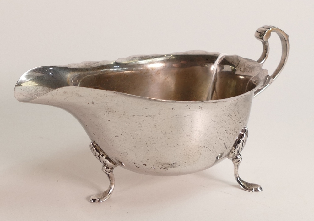 Silver sauce boat in nice condition, hallmarks for Birmingham 1933, weight 97g. - Image 2 of 2