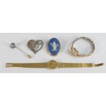 9ct gold hallmarked ladies Excalibur wrist watch (17 jewels Incabloc on plated bracelet), together