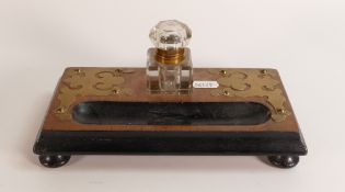 Walnut & brass late 19th century single inkstand with pen tray, good overall condition.