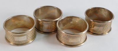 4 x Silver Napkin / serviette rings, hallmarked Sheffield 1965/6 by Edward Viners, gross weight