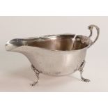 Silver sauce boat in nice condition, hallmarks for Birmingham 1933, weight 97g.