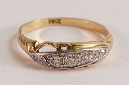 18ct gold diamond cluster ring, size P, 3g.