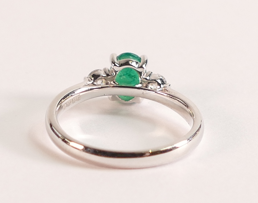 1.00ct Emerald and Diamond Platinum Ring - The oval cut Emerald measures approx 7mm by 5mm, the - Image 3 of 3