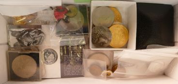 Collection of silver & other coins and other oddments - Includes 3 x 2013 silver Â£20 coins, 2