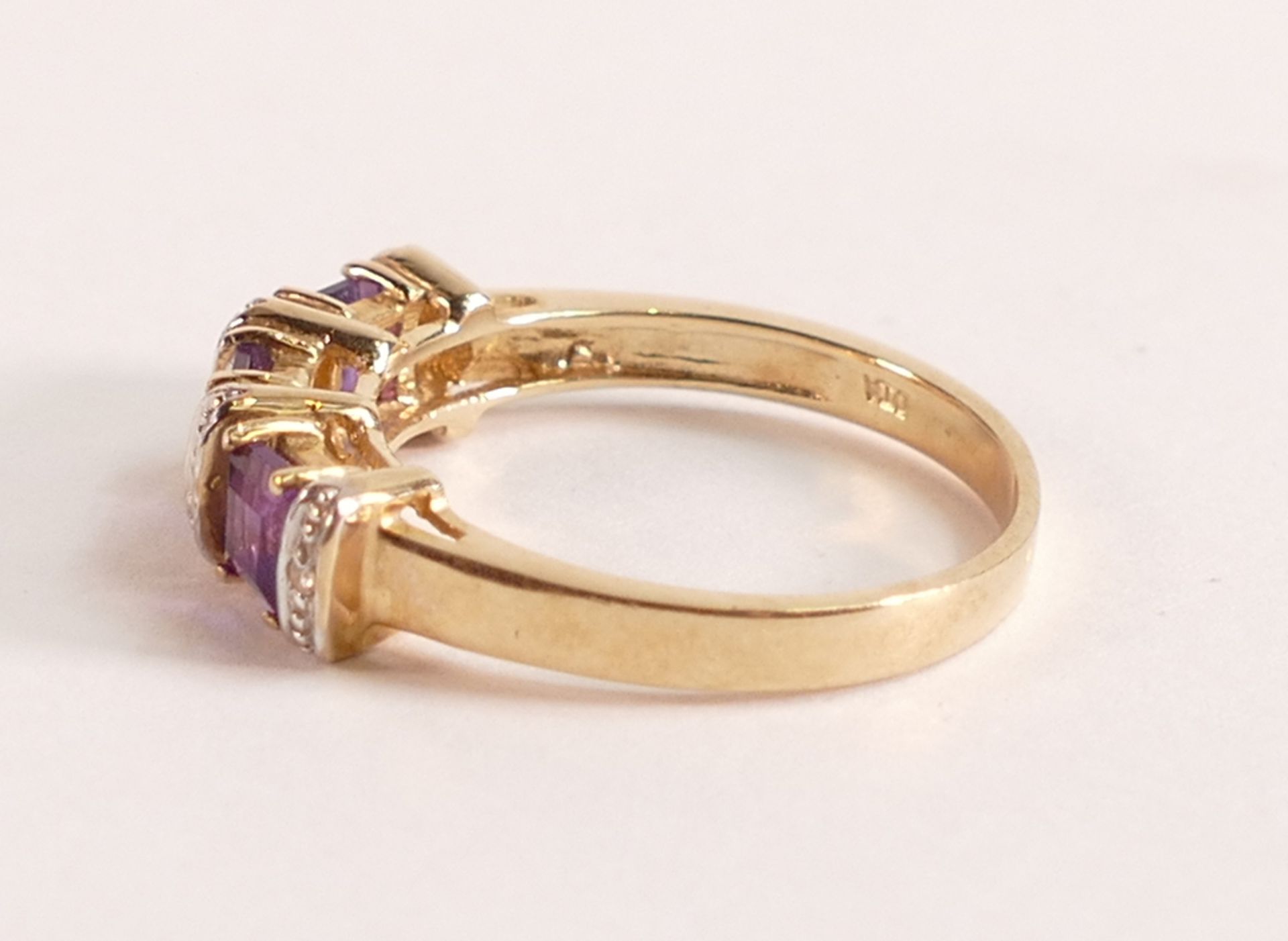 9ct Yellow Gold Amethyst and Diamond Ring, preowned, 2.8 grams, ring size P. - Image 2 of 3