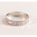 9ct White Gold Wedding Band Sparkle design - 9ct White Gold band. 4mm deep, weight 1,2g. Ring size