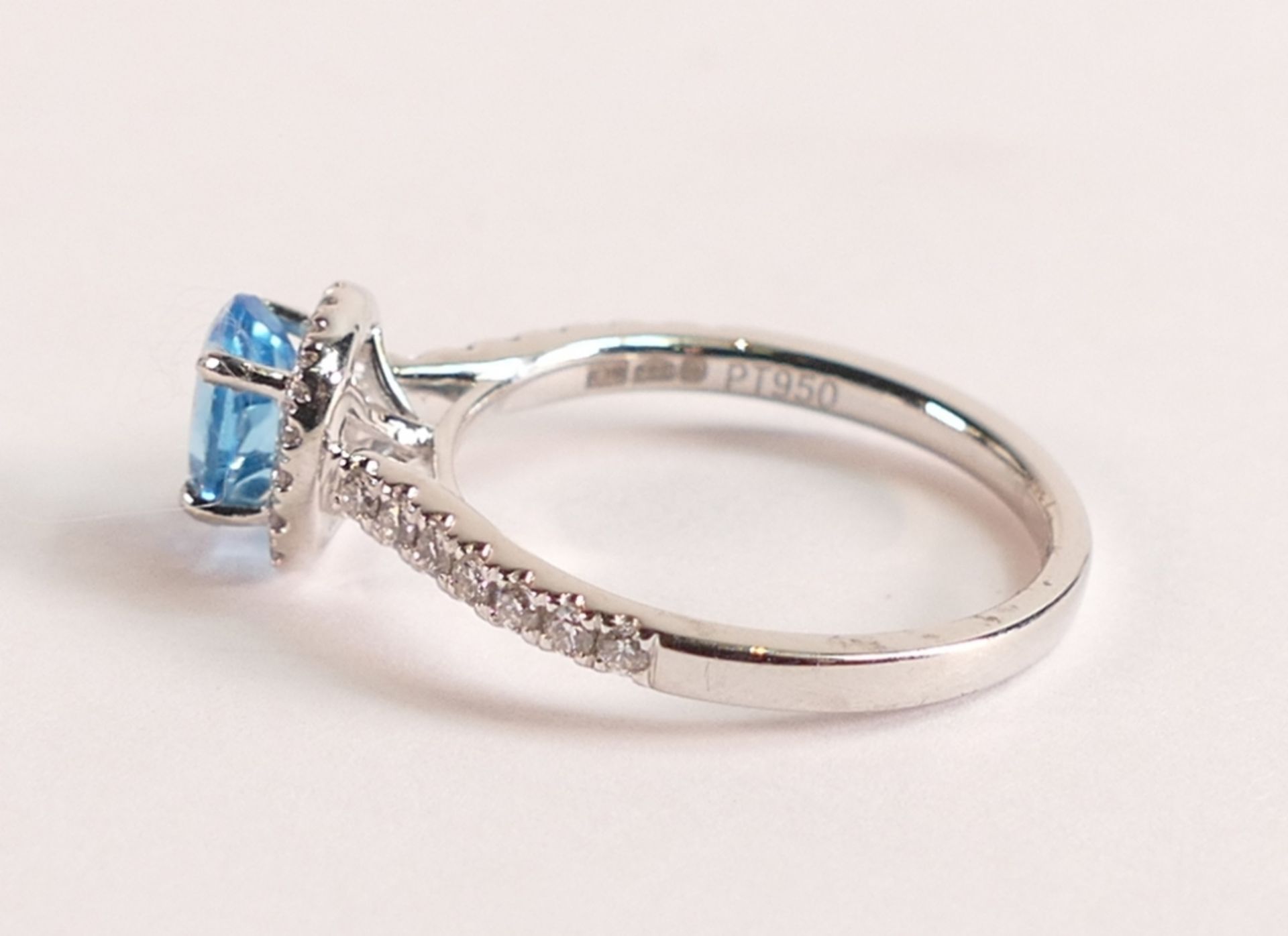 Oval Aquamarine And Diamond Platinum Ring - Aquamarine stone dimensions 7.15mm x 5.25mm. Diamond - Image 2 of 3