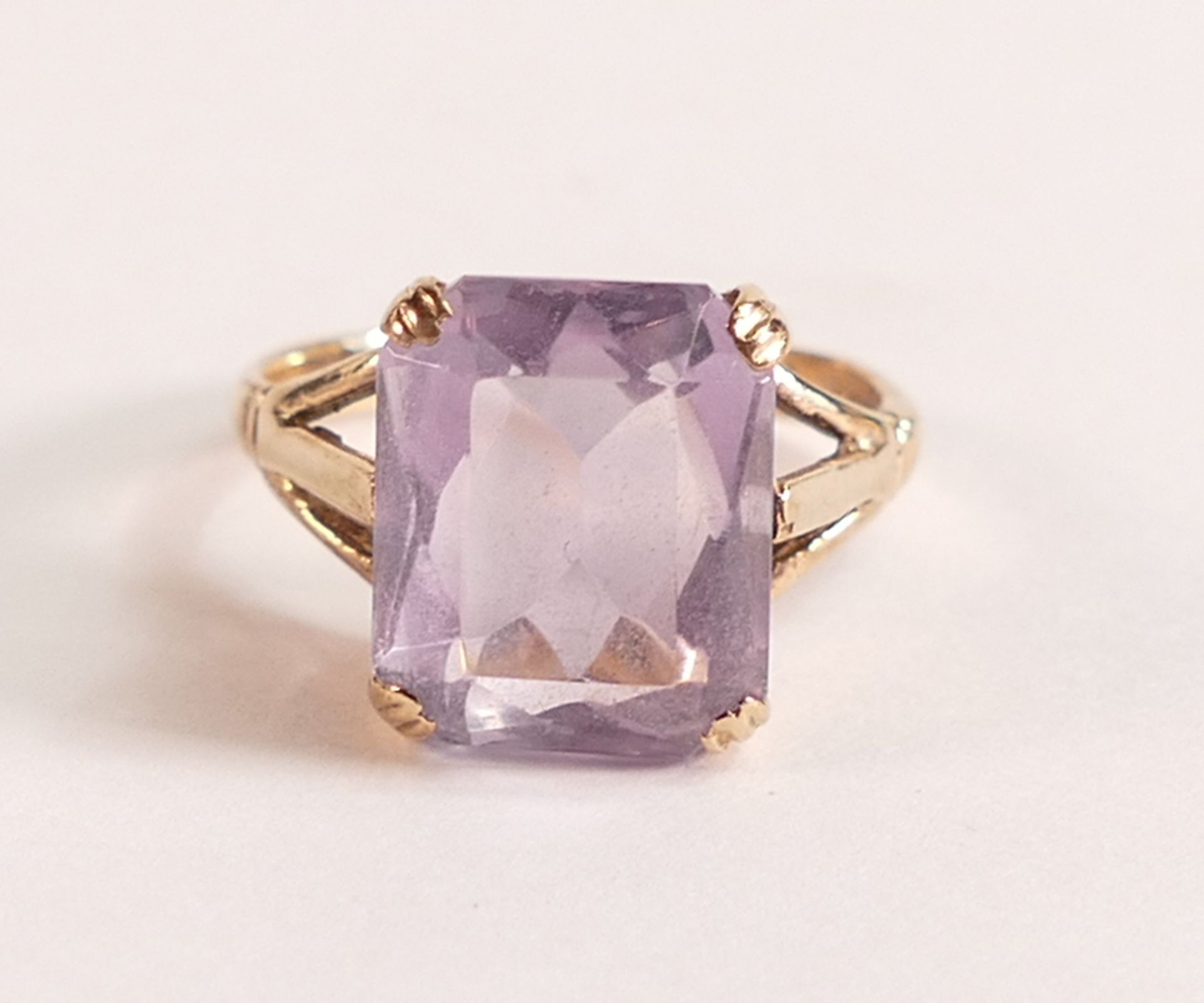 9ct Gold Lavender Quartz Ring - The ring mount is solid 9ct yellow gold, hallmarked 375 and