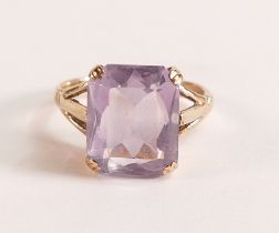 9ct Gold Lavender Quartz Ring - The ring mount is solid 9ct yellow gold, hallmarked 375 and