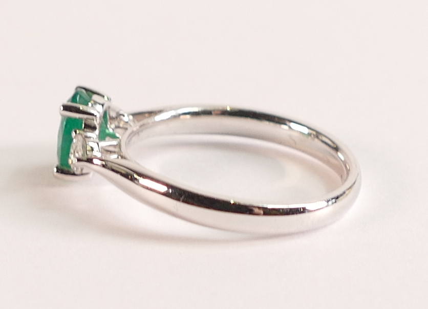 1.00ct Emerald and Diamond Platinum Ring - The oval cut Emerald measures approx 7mm by 5mm, the - Image 2 of 3