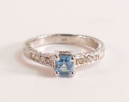 18ct White Gold Aquamarine and Diamond 3.1 g, ring size J/K.