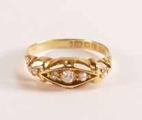 18ct Gold Five Diamond Ring - There are five brilliant cut white diamonds, approx carat weight total