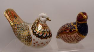 Royal Crown Derby paperweights Dove and Limited edition Pheasant (boxed), gold stopper (2)