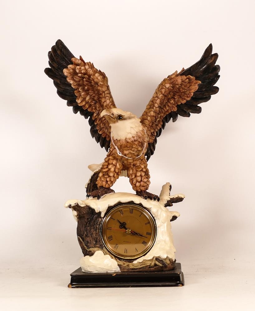 Large Resin Mantle clock in the form of Bald eagle, height 38cm