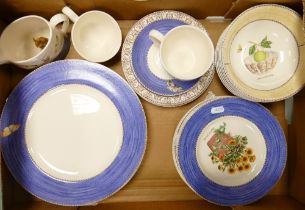 Wedgwood's Sarah's Garden tea/dinner set, comprising bowl, plates cups etc (29)