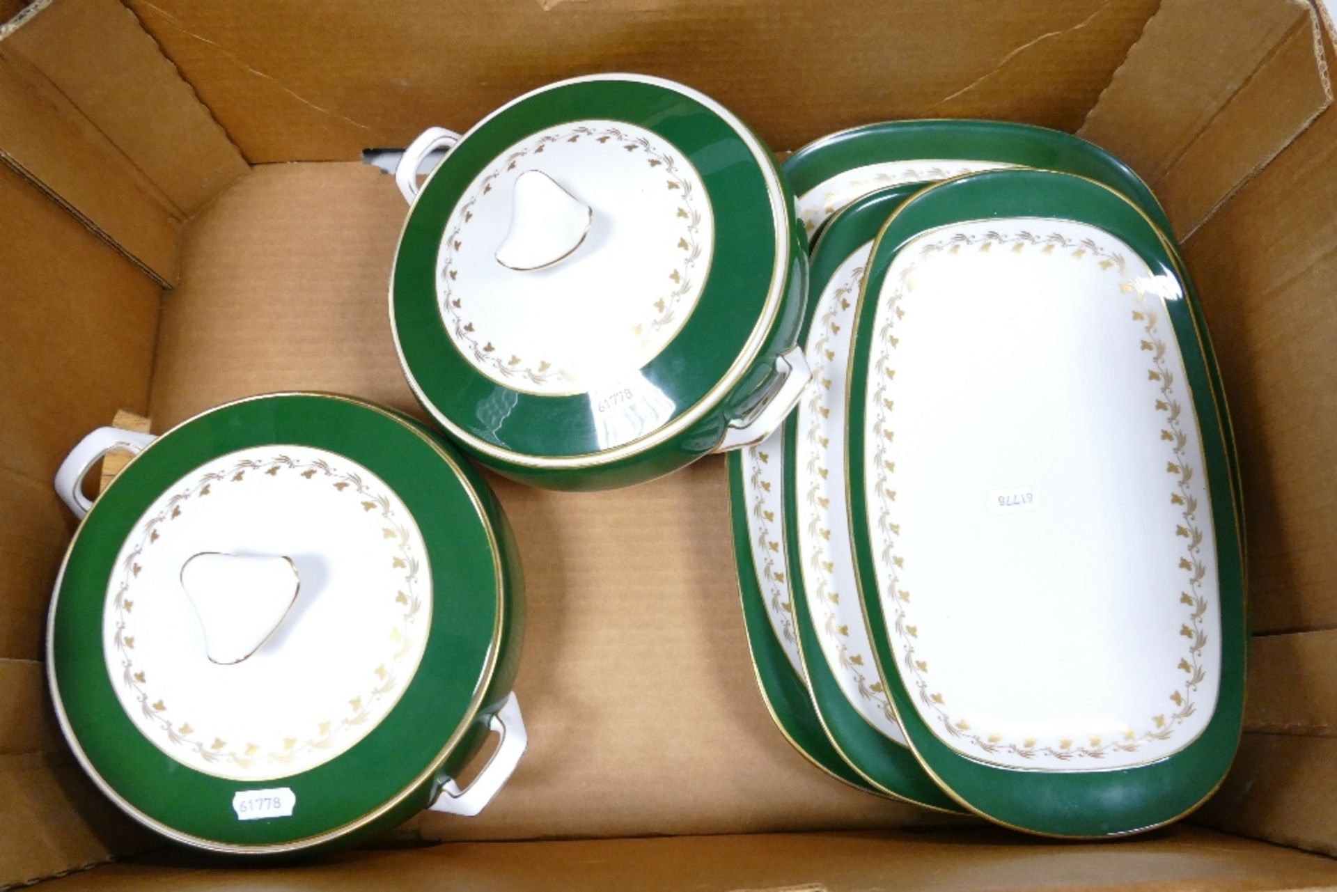 A very large Spode Green Velvet patterned dinner service including gravy boats, tureens, Coffee set,