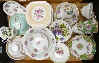 A collection of various odments of pottery including floral cups, saucers, dishes etc