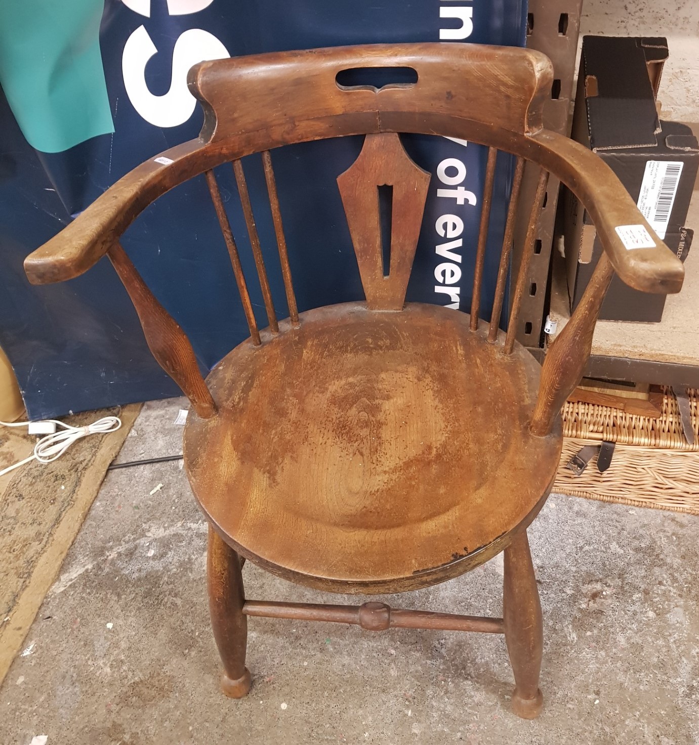 Early 20th century Art's & Crafts captains/elbow chair.