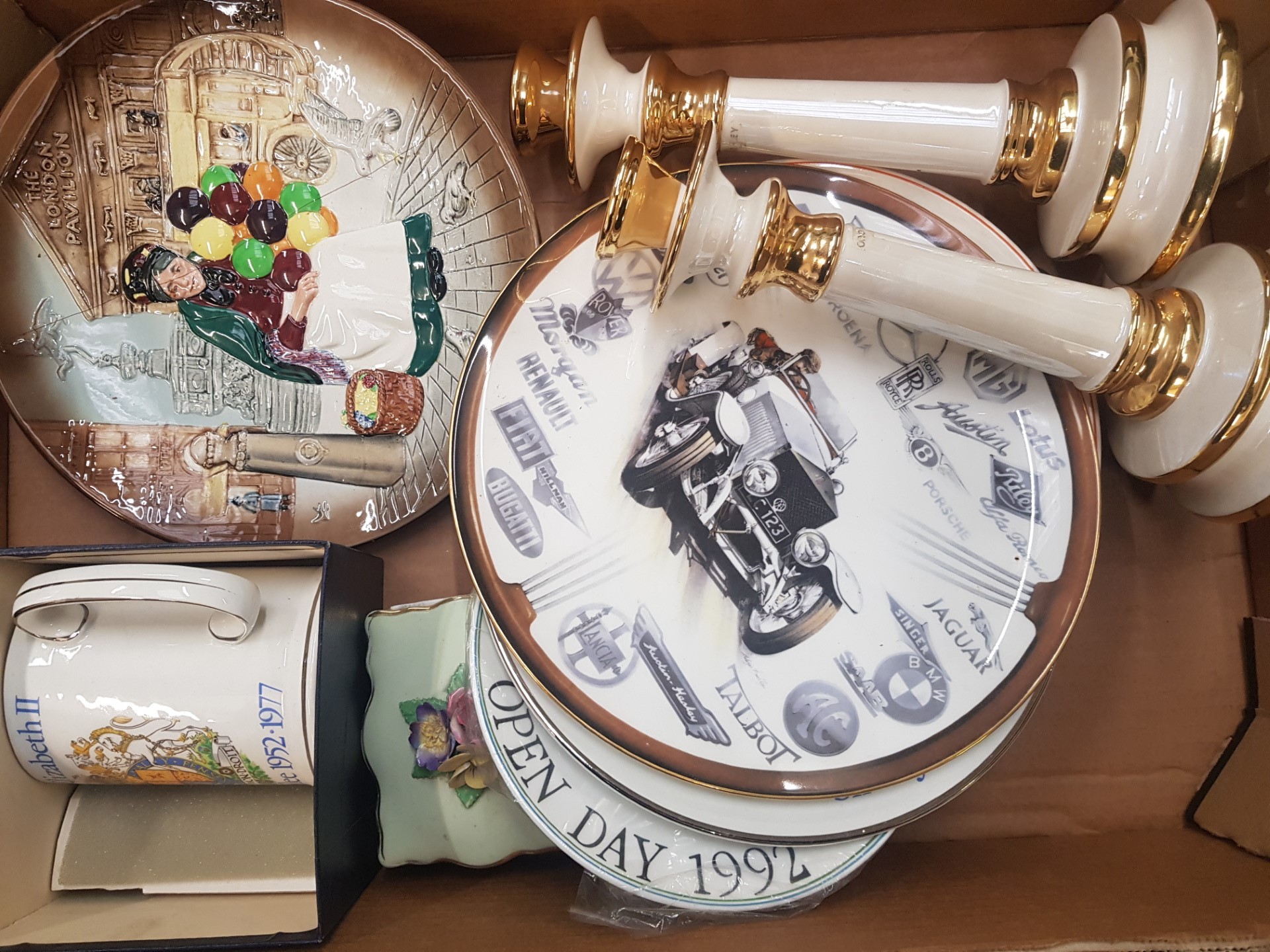 A mixed collection of items to include decorative wall plates, Royal Commemorative tankard,