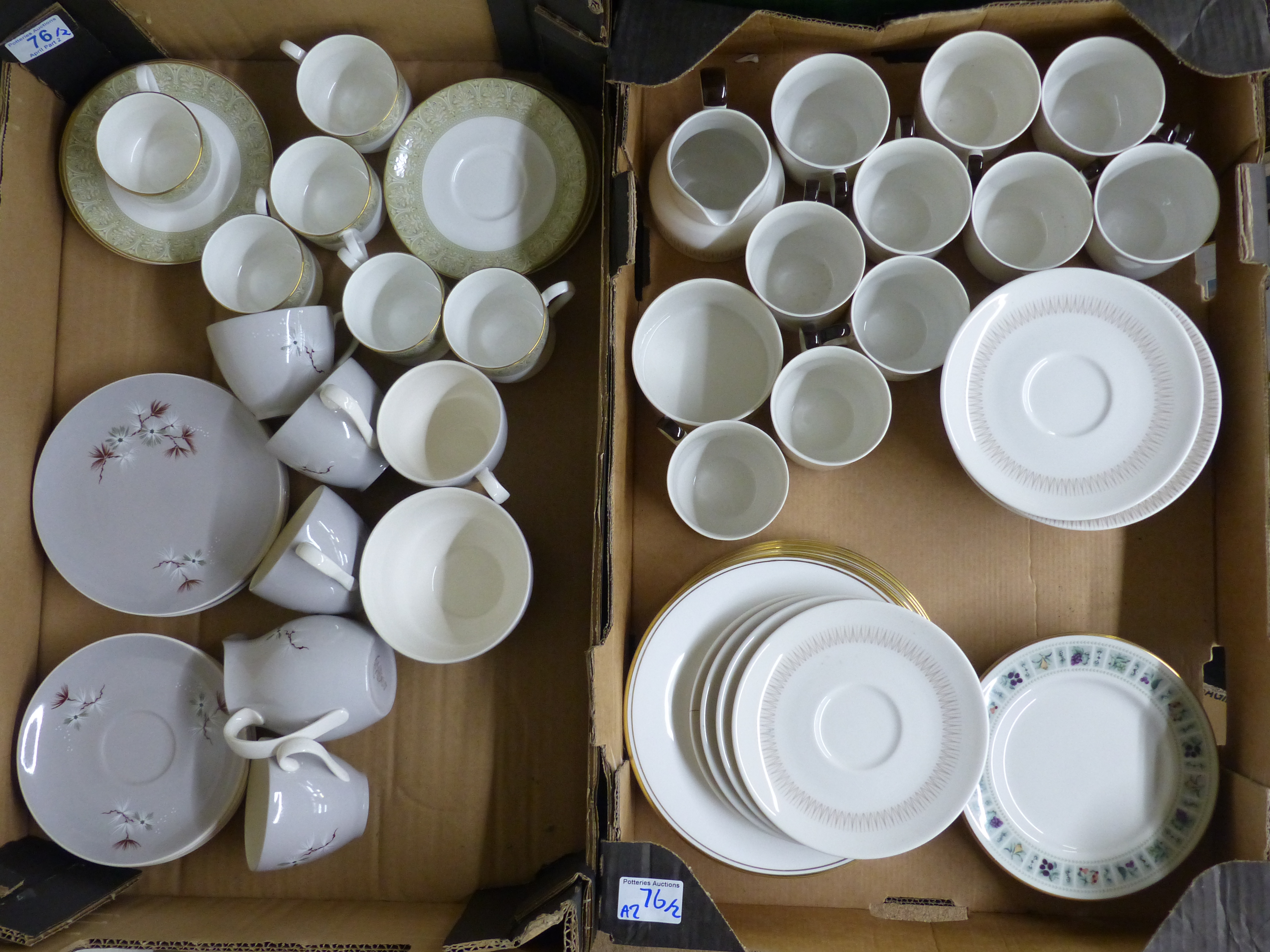 A mixed collection of tea and dinnerware items to include Royal Doulton Frost Pine D6450 teaware,