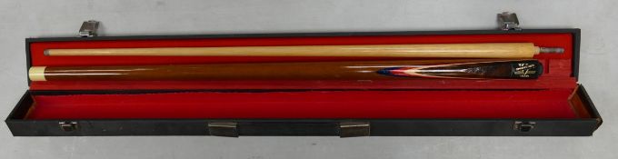 Cased Sports Life Club Pool Cue. Length of Cue: approx. 144cm